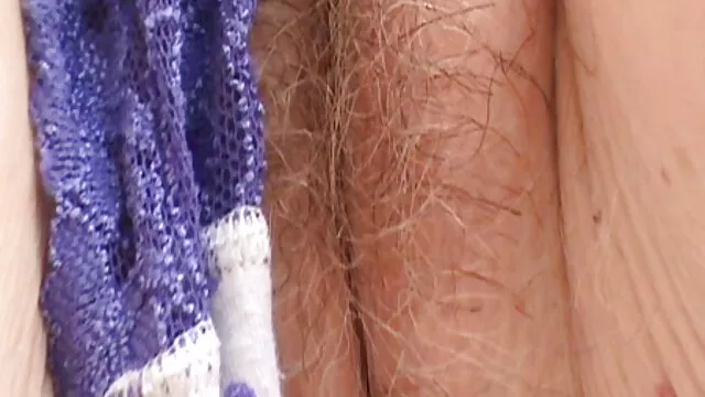 Hete porno Geen registratie  Holly Michaels streelde eldak cavalier met haar lippen en nam hem met zijn hoed in de rug en zij anale seks films