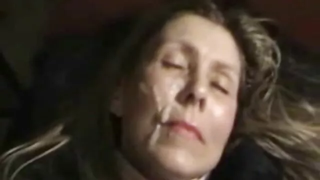 Hete porno Geen registratie  Jonge mannen voeren Vaginale Seks uit in de seksfilm 123 keuken.