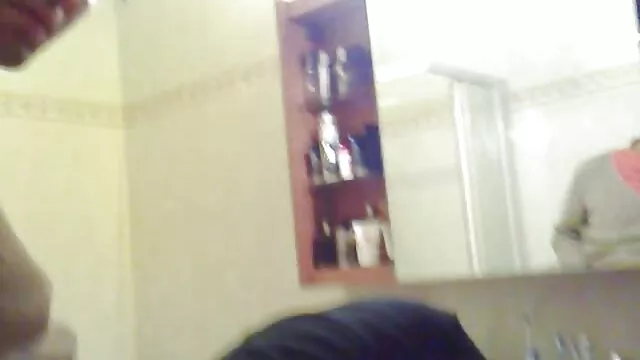 Hete porno Geen registratie  Twee mooie vriendin om een vinger in de anus van elk seksfilm met verhaal te steken en anilingus te doen