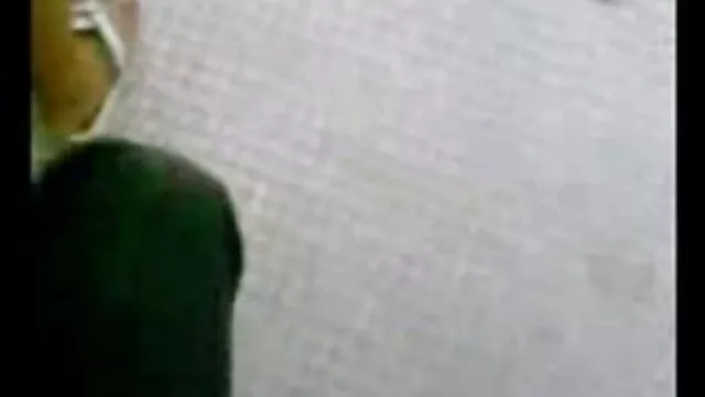 Hete porno Geen registratie  Blanke vriend neukt een zwart meisje in korte seksfilm dikke kont