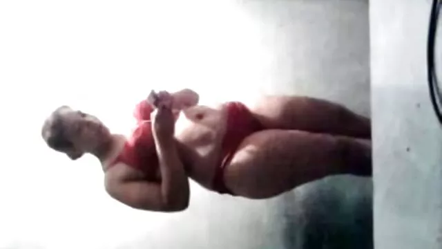 Hete porno Geen registratie  Brunette in de buurt is een kreng en spring op de hollandse seksfilm lange lul van de bruidegom in een stropdas
