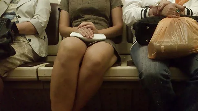 Hete porno Geen registratie  Gespierde man stopt zijn penis in het paard van een gayseksfilm meid met een grote kont
