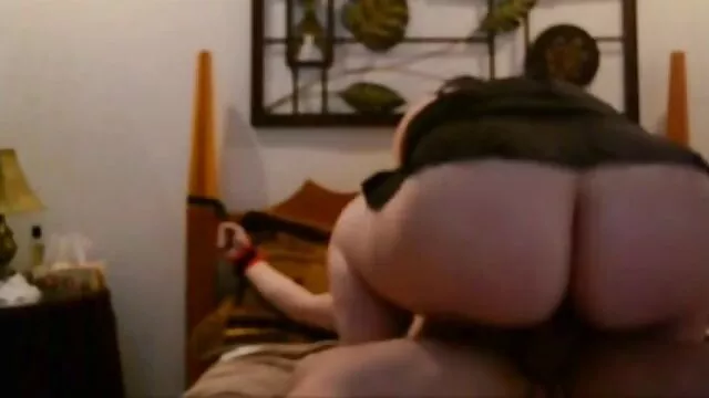 Hete porno Geen registratie  Masseur neukt een rondborstig meisje in gratis lange seksfilmpjes olie