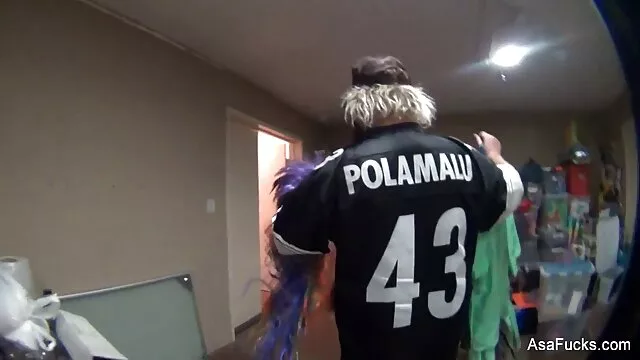 Hete porno Geen registratie  Prostituee met harige hoeden om zichzelf te geven aan een man met een groot romantische seksfilm ei.