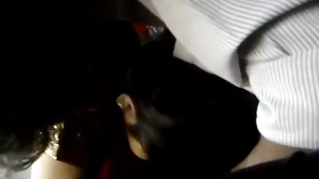 Hete porno Geen registratie  Een geile blonde man die neukt midden korte seksfilm op de werkdag op kantoor.