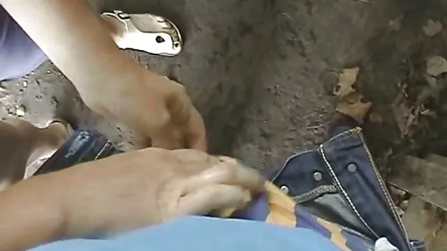 Hete porno Geen registratie  Man goede seksfilm neukt vriendin rijper in roze kousen in anaal