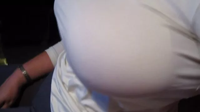 Hete porno Geen registratie  Blondine neukte een volwassen taxichauffeur in de seksfilm homo auto.