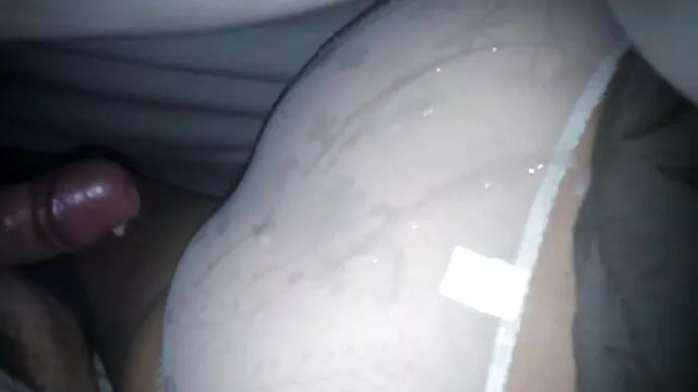 Hete porno Geen registratie  Brunette die orale seks heeft met coach hd seksfilm posing 69