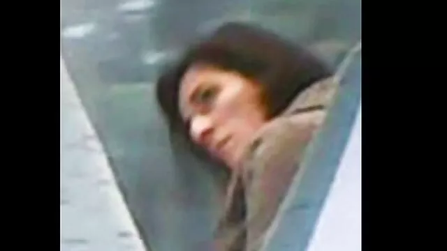 Hete porno Geen registratie  Brunette in kousen zuigt en wiegt zich tienerseksfilms op het bed