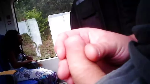 Hete porno Geen registratie  Schoonheid met seksfilm gratis grote borsten uitkleden voor een spiegel